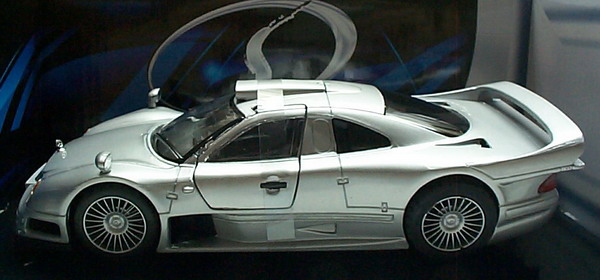 1:26 Mercedes CLK-GTR跑車31949