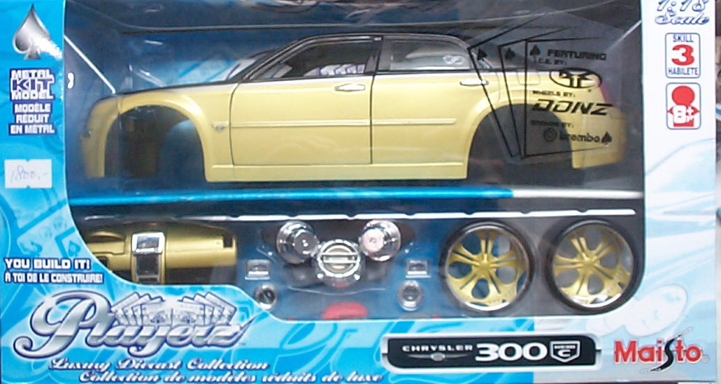1/18 CHRYSLER 300 半成品