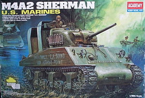 1/35 M4A2 SHERMAN U.S. MARINES